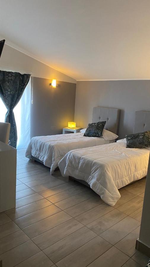 Victoria Hotel Pomigliano d'Arco Extérieur photo
