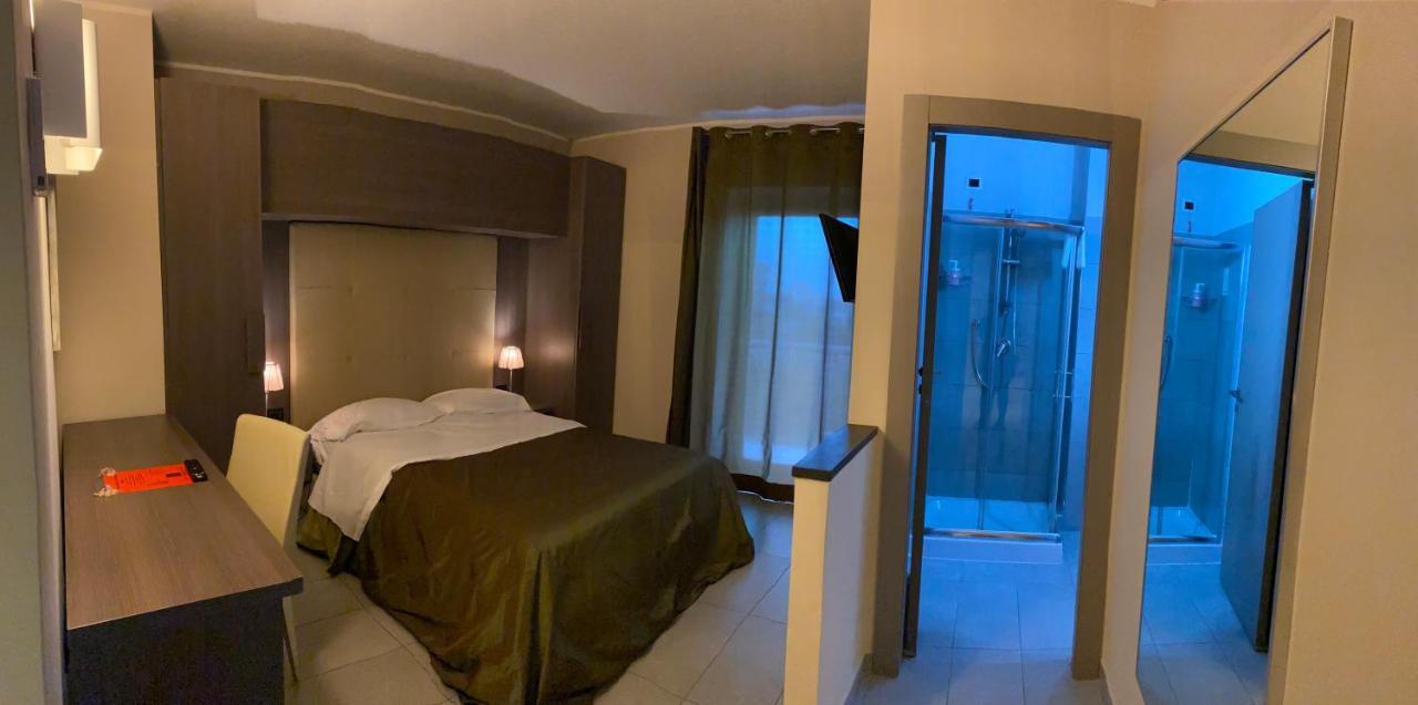 Victoria Hotel Pomigliano d'Arco Extérieur photo