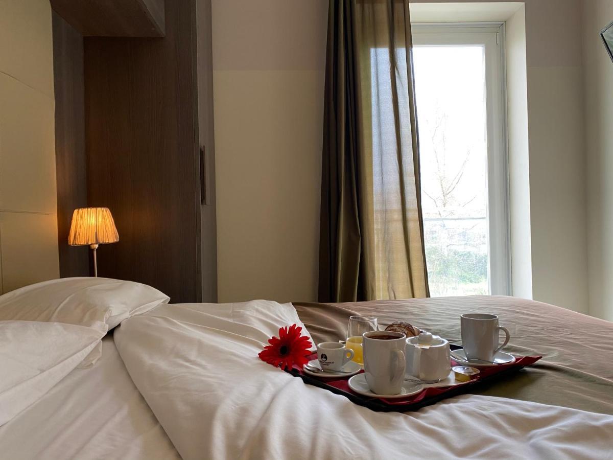 Victoria Hotel Pomigliano d'Arco Extérieur photo