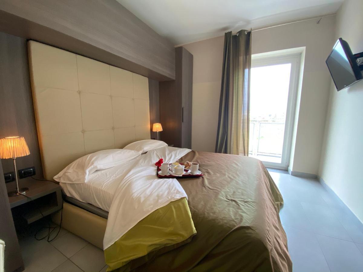Victoria Hotel Pomigliano d'Arco Extérieur photo