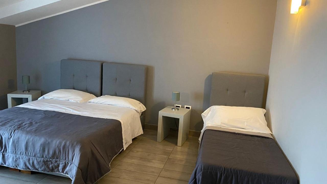 Victoria Hotel Pomigliano d'Arco Extérieur photo