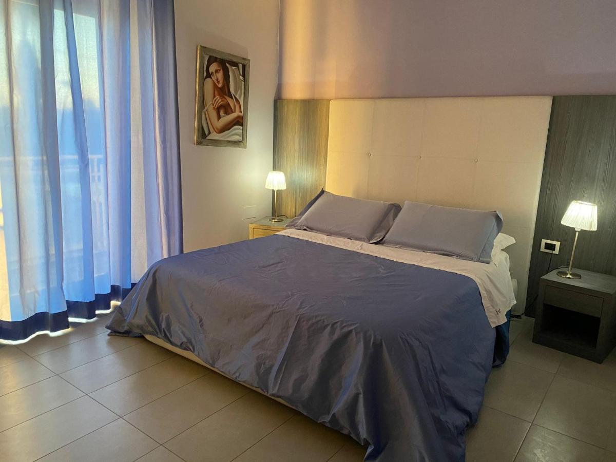 Victoria Hotel Pomigliano d'Arco Extérieur photo